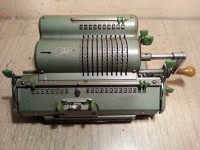 Máquina Calculadora Marca Schuben del 1942